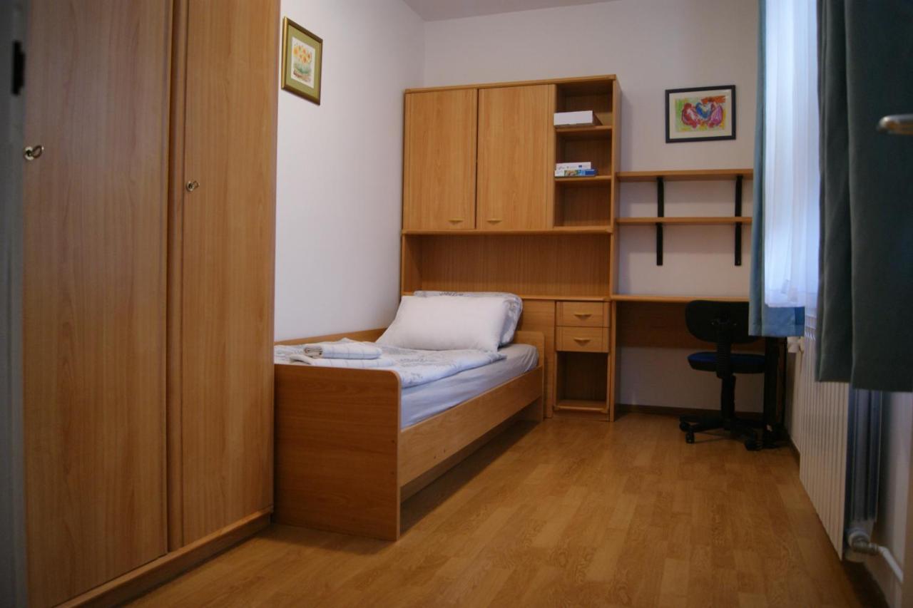 Apartment Lynx Korenica Buitenkant foto